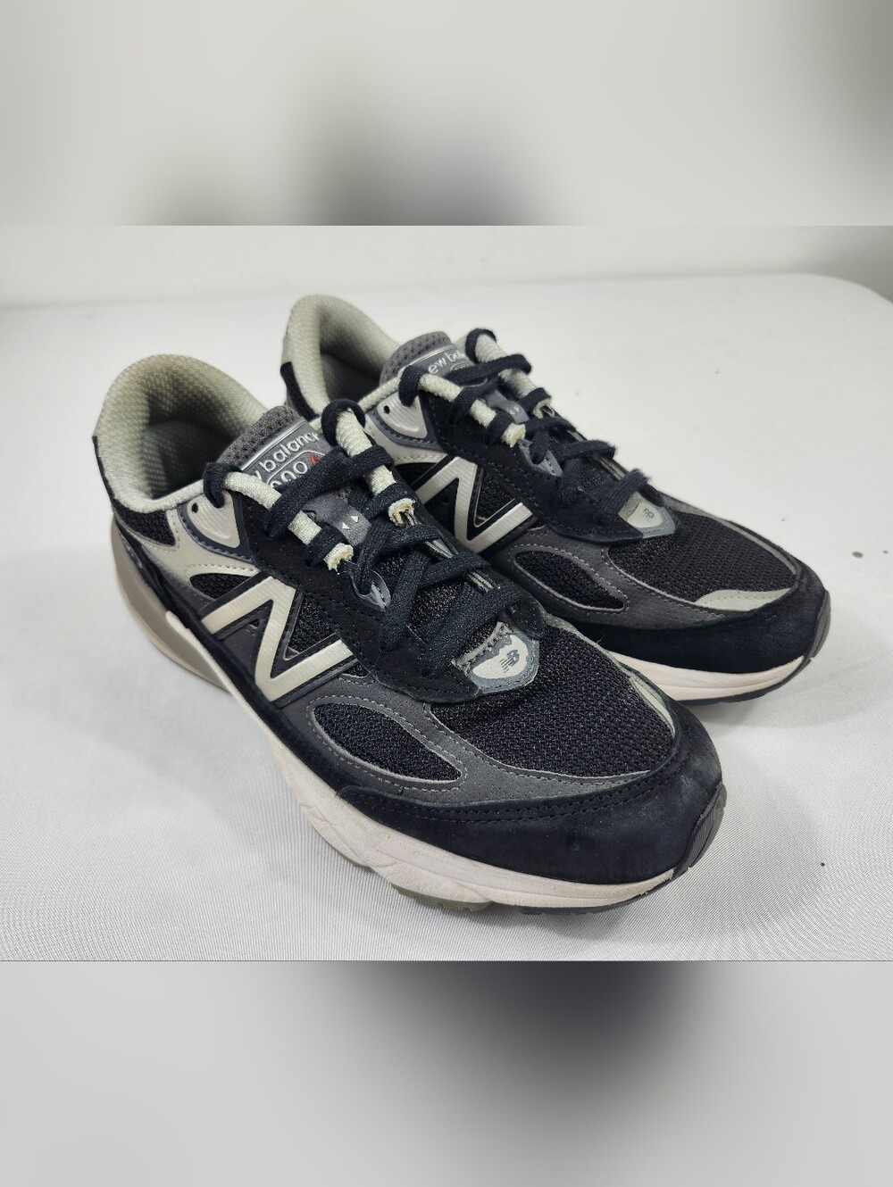 New Balance 990 Women's 6.5 B Black and Gray Classic Running Shoes